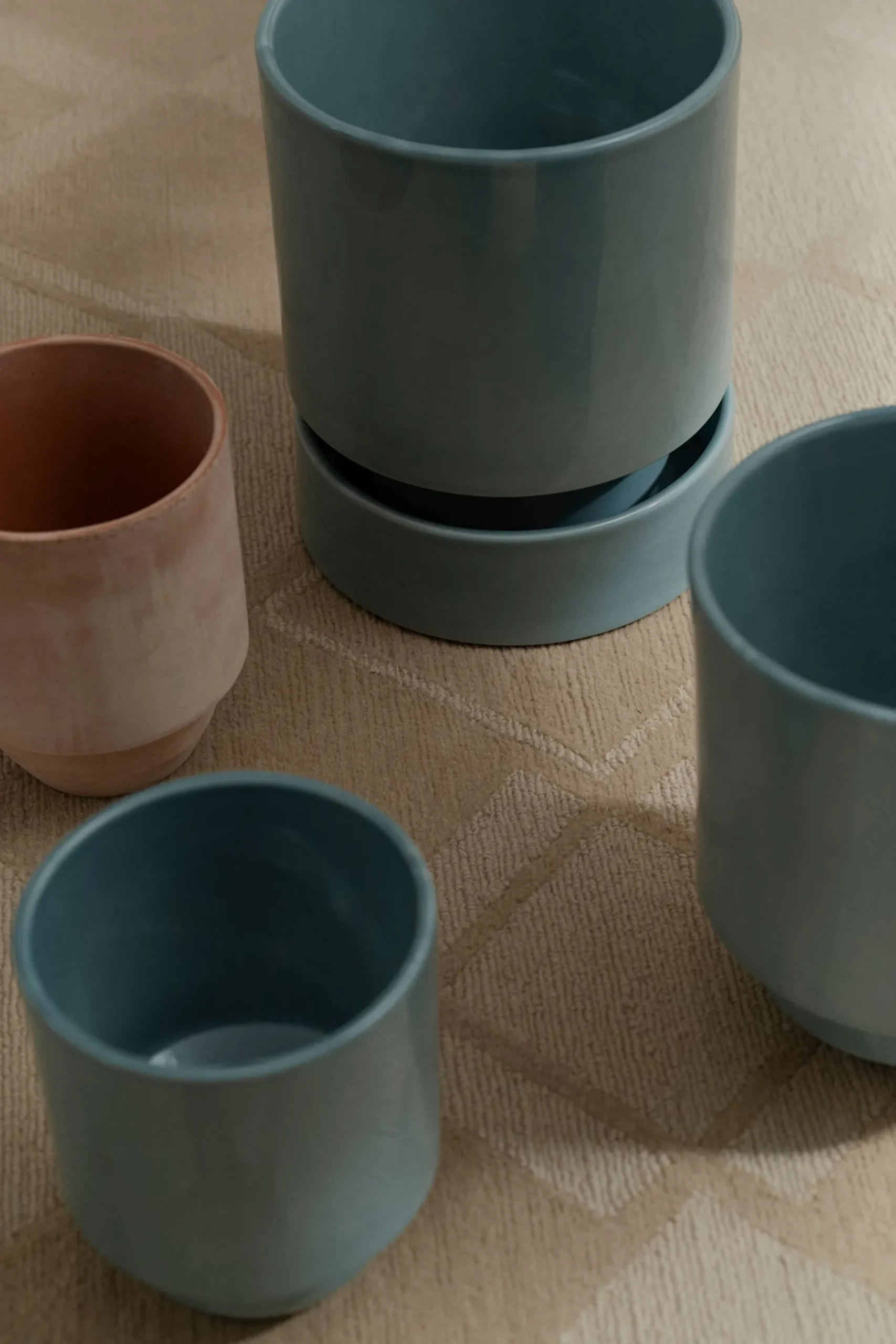 Terrakotta-Krukker|Hoff Krukke Serien^PLANT Hoff krukke, raw grey + Misty Blue underskål